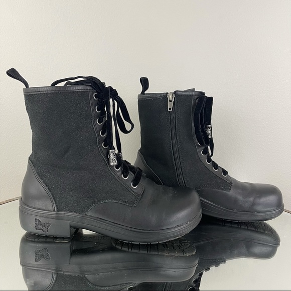 !SOLD! ALEGRIA Black Ari Oiled Suede Velvet Lace Up Ankle Combat Boots - Picture 3 of 10